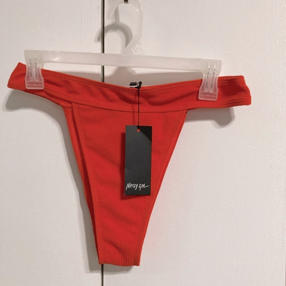 Nasty Gal Crinkle Bandeau Bikini Orange Top Size 6 Bottom 8 NWT! - Picture 7 of 16